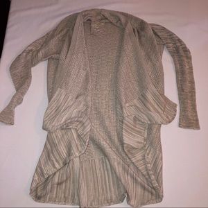 🖤2/$25🖤NWOT Gray Cardigan Sweater